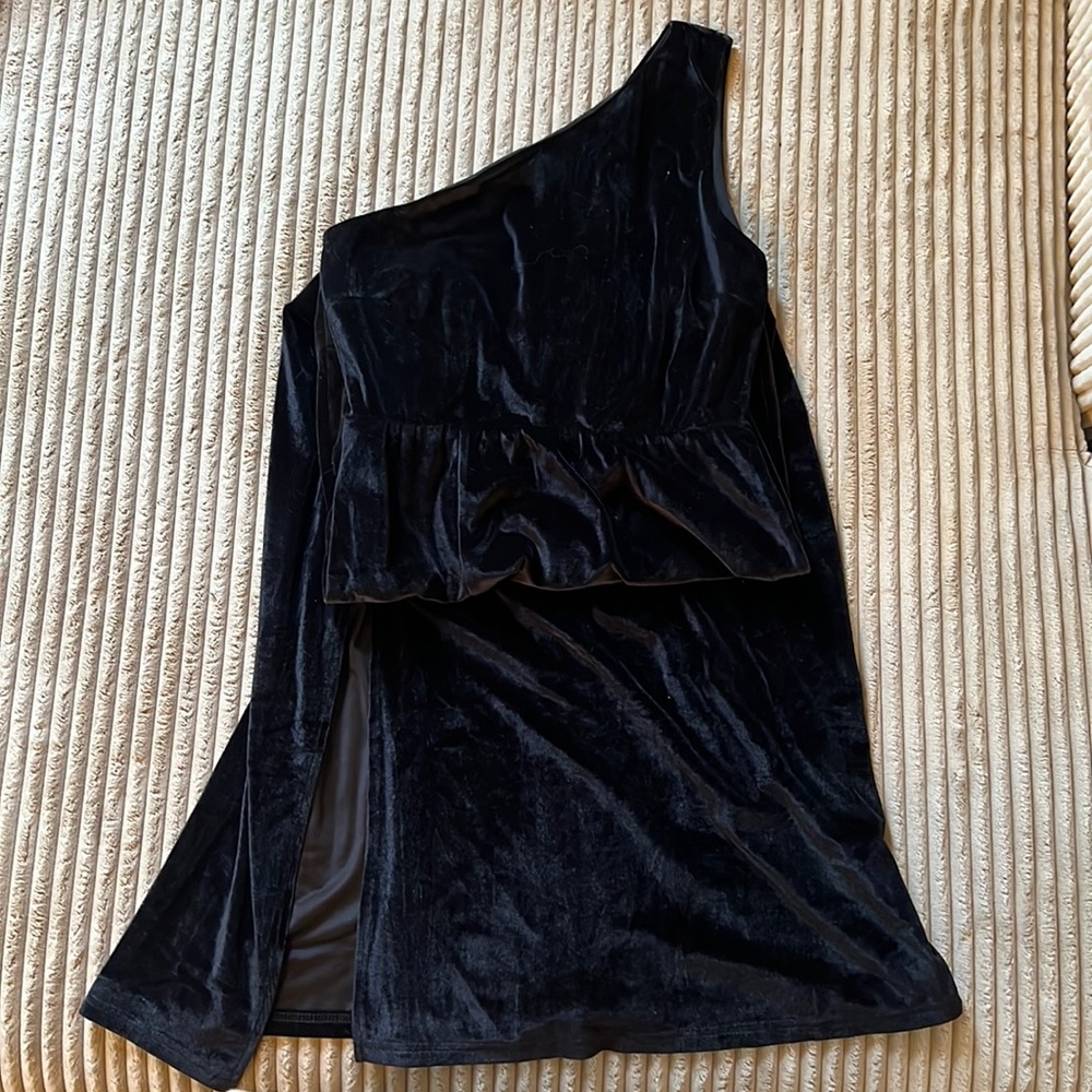 Baltic Born one shoulder velvet dress